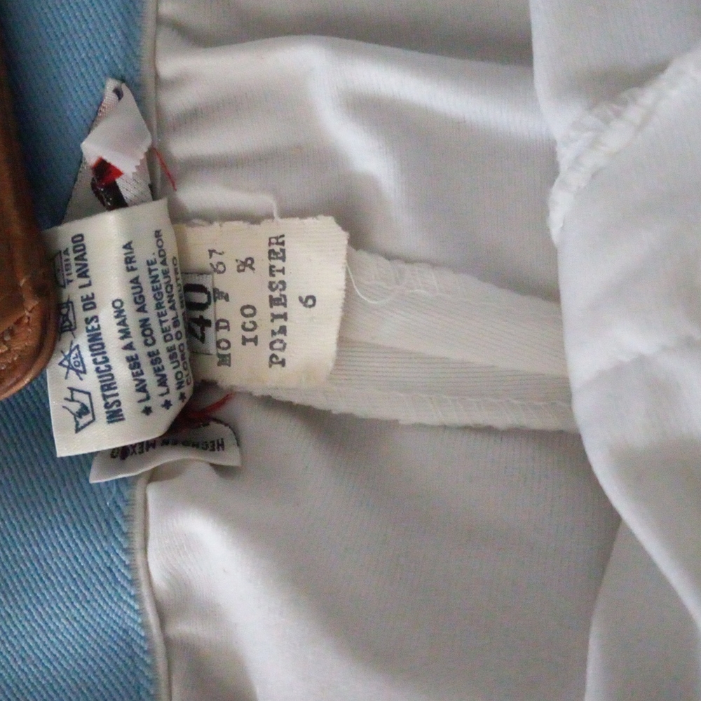 Vintage Fila Shorts - Picture 8 of 9